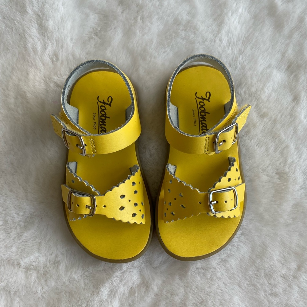 New toddler sandals